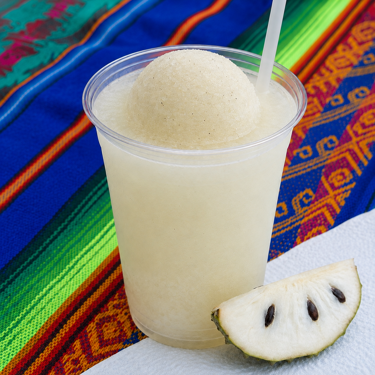 Agua fresca de guanábana con nieve flotante, preparada por Cecilia's Ice Cream